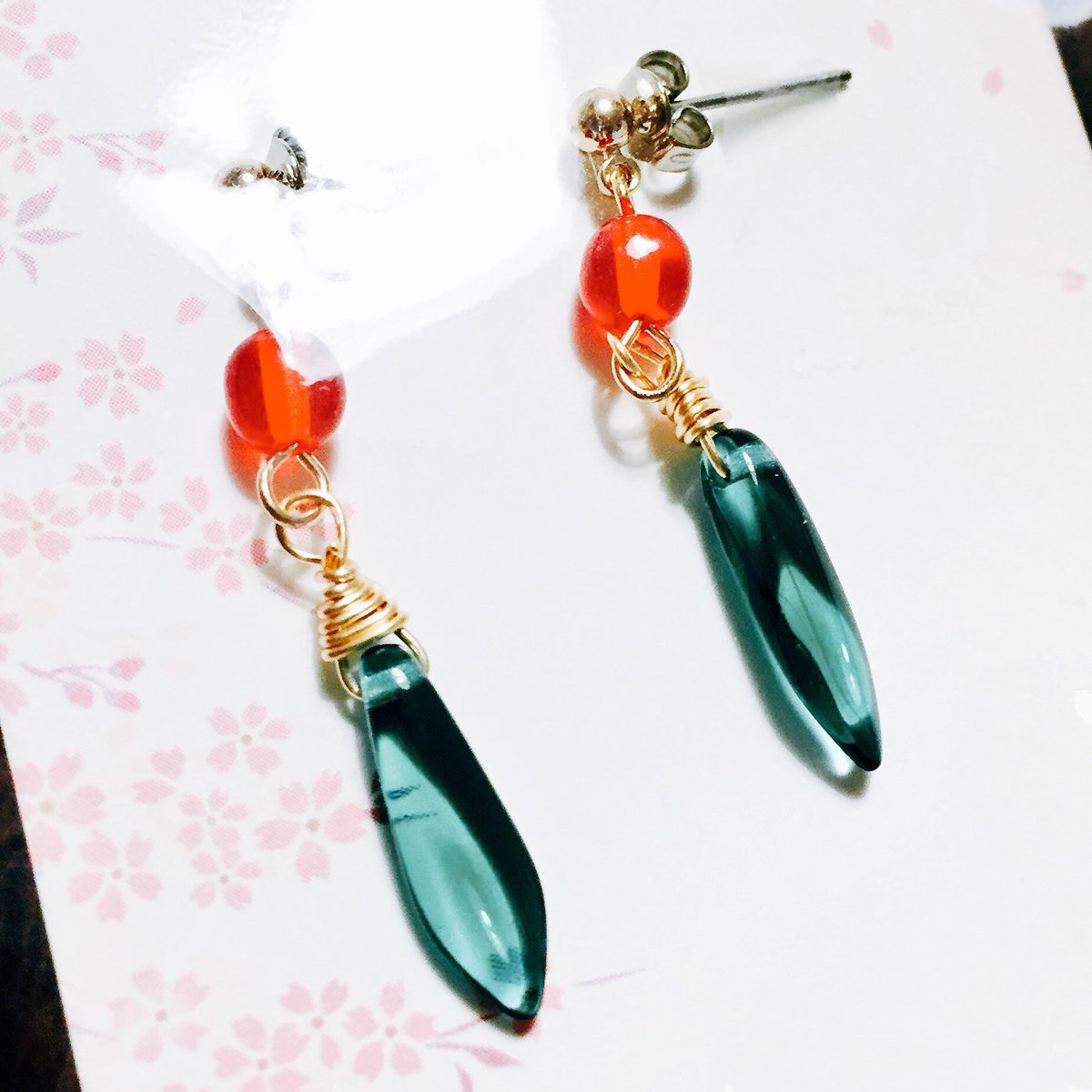 メルカリで憧れのハウルのピアスが売ってたので、つい先日買ってしまい 