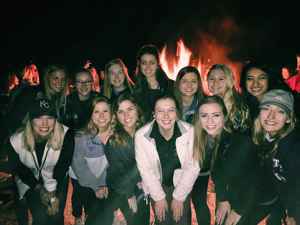 axidatksu's tweet photo. Our sisters had so much fun at the bonfire! @KSUGW #BlueBuffaloes #GreekWeek https://t.co/8WXjo1xW9C