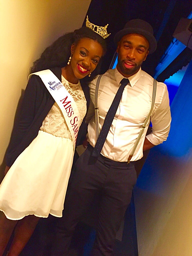 Here's Miss #SamHouston with Monti!!! What an amazing opening speaker for #DLC2016! Thanks <a href="/TRU_Motivation/">monti washington</a>! #SHSU