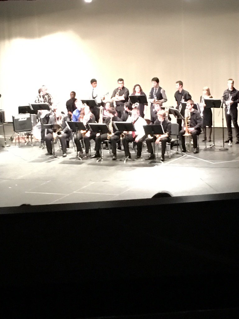 Castlemark19's tweet photo. EHS jazz band sounding smooth opening up the talent show. https://t.co/7fGqIiIN4C
