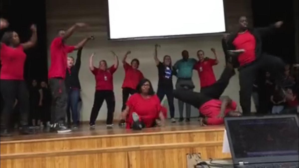 GibsonScotsMS's tweet photo. In case anyone missed it Ms. Abrams did a split during the teacher step routine and it was glorious https://t.co/rwHvcSd5DA