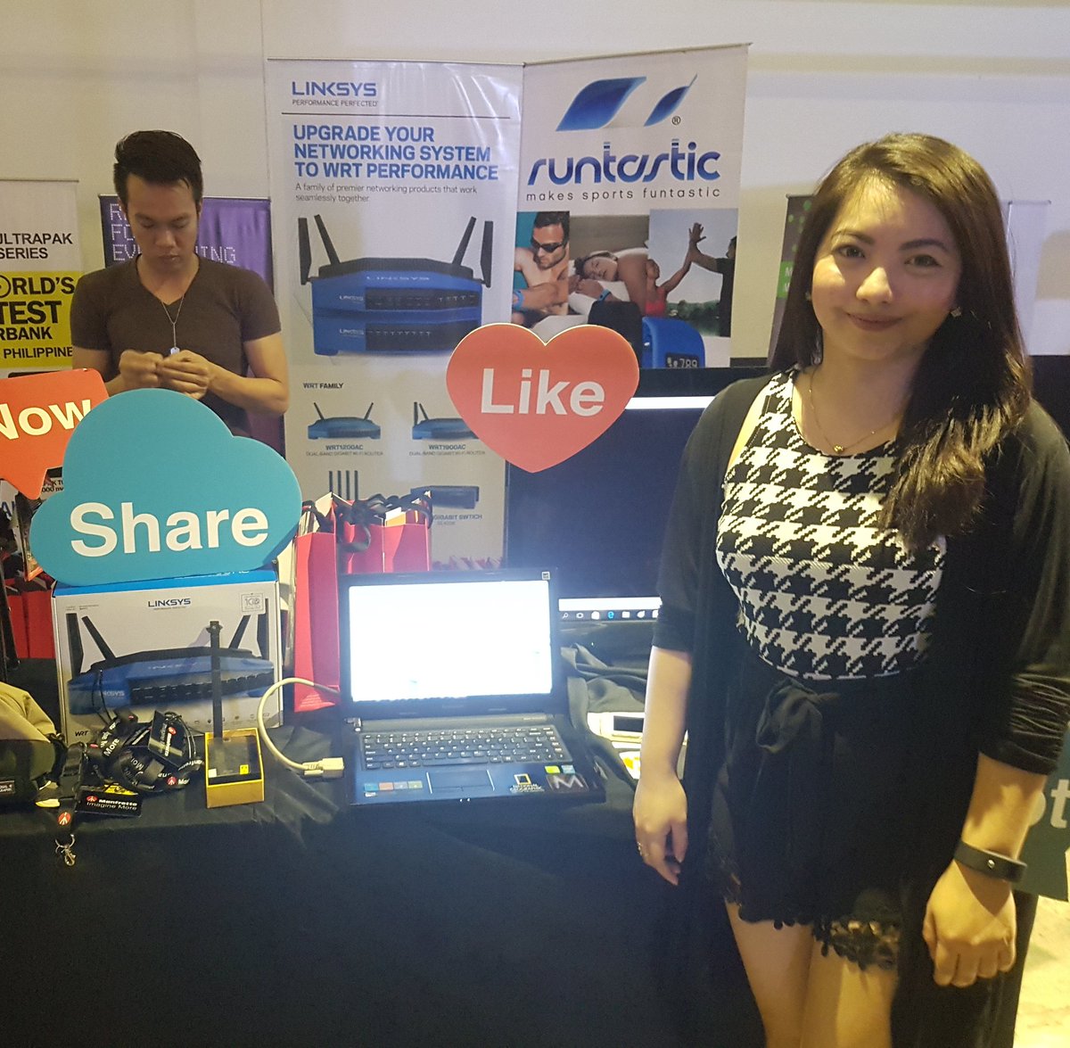 officialPTB's tweet photo. @macpower_ph in the house yo! #Blogopolis4D @nuffnangph #nuffnang #blogopolis https://t.co/D4uXq44pKD
