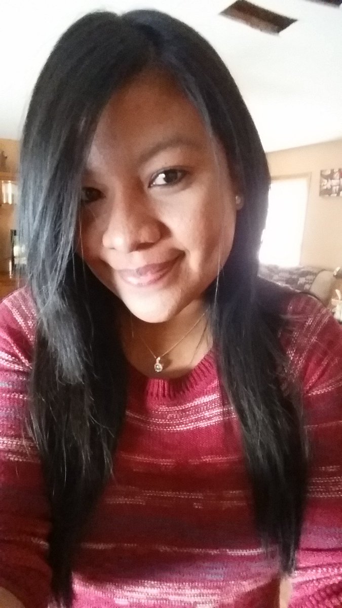 JessyJazG's tweet photo. #ladyinred #love https://t.co/MfUQb2YGeN