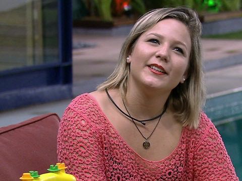 citandoreality's tweet photo. Em um suposto paredão Munik X Cacau quem vc salvaria ? #BBB16 

Munik #RT

Cacau #FV https://t.co/1jgNaos8IH