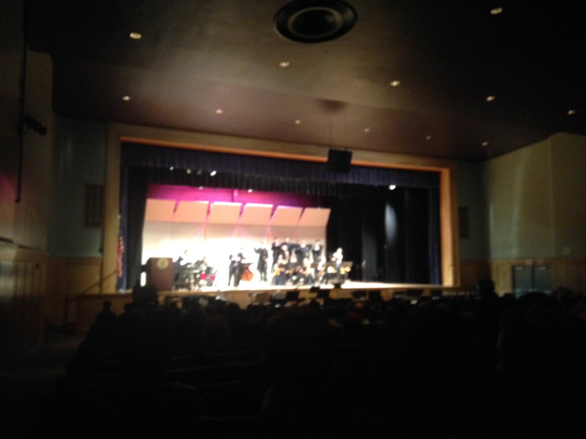 MrCarracappa's tweet image. Congratulations to the UMHS Jazz Ensemble on an excellent performance tonight!  #hostswiththemost