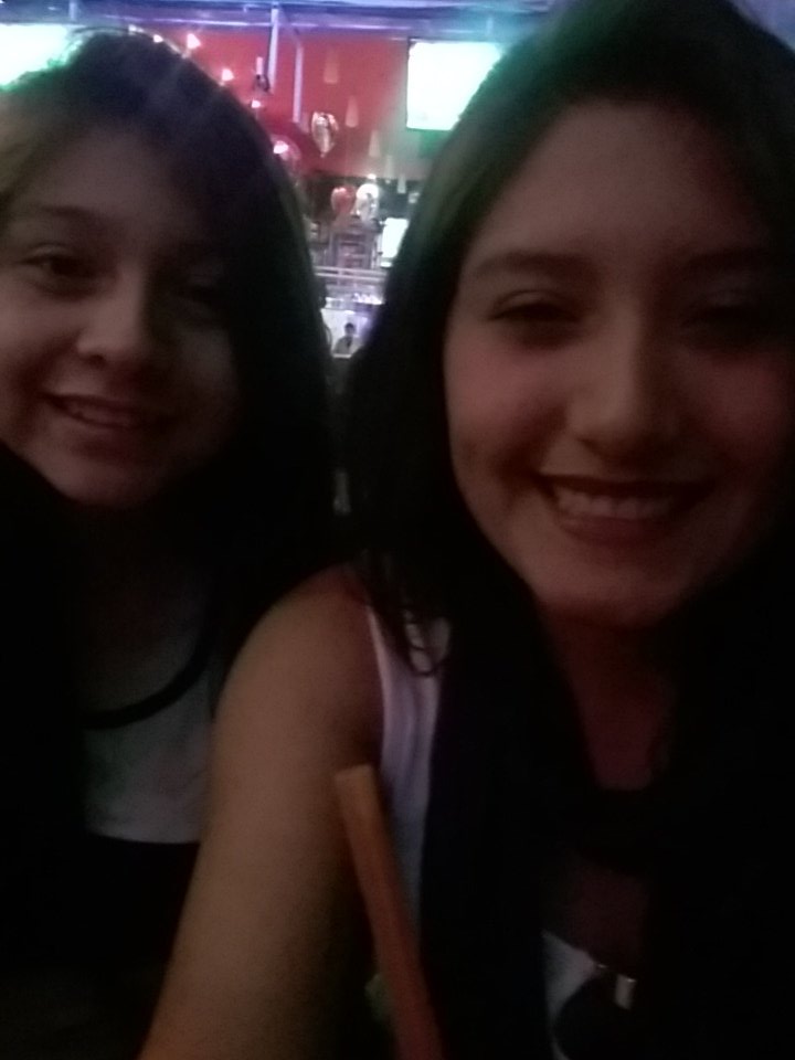 CalderilloSara's tweet photo. Ya es viernes ♡ https://t.co/27Ta70rgl6