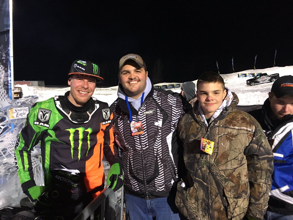 WilliamTithof91's tweet image. Great time tonight at SnoCross!!! @Isocracing @snocross @MRenheim @hibbert68