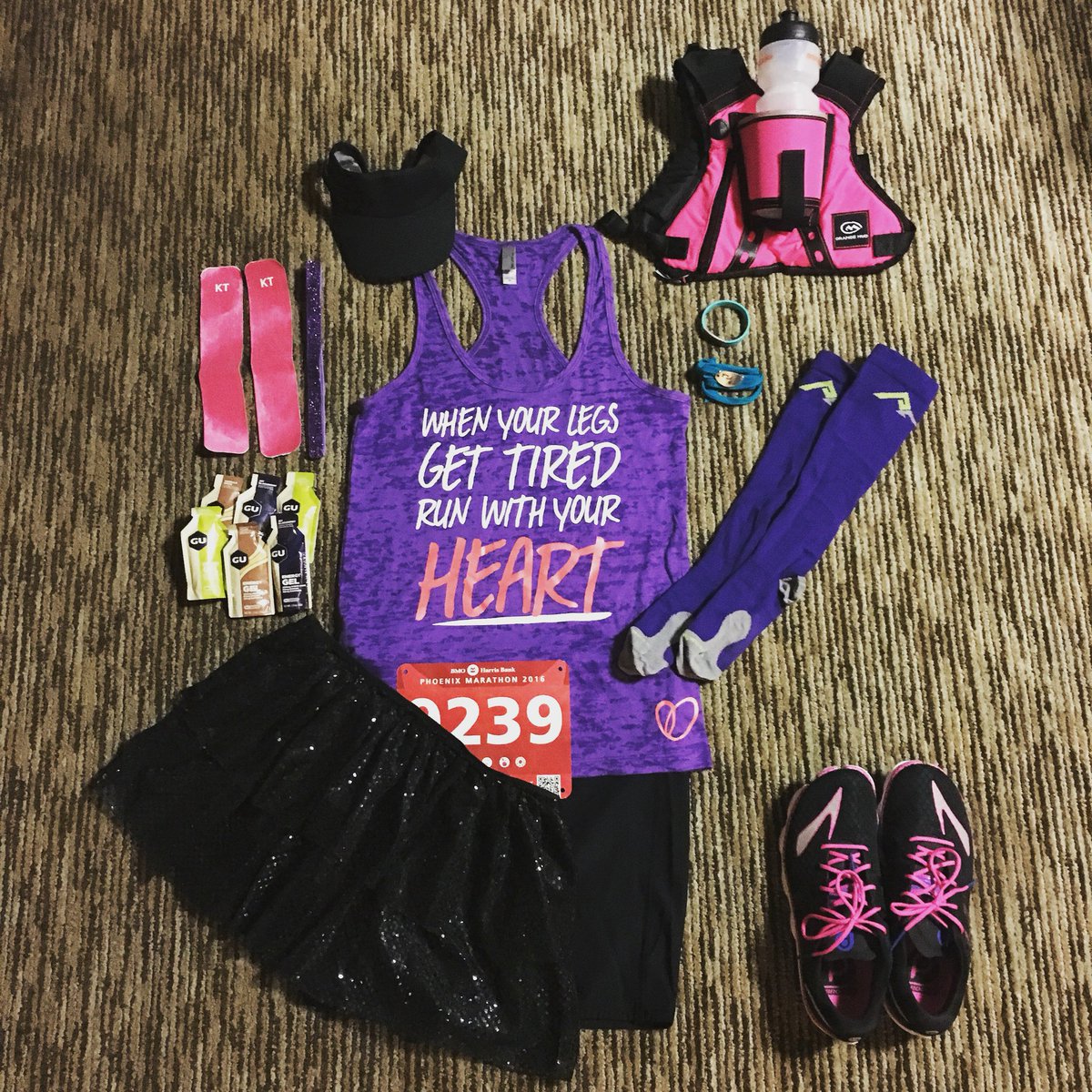 __meganhuston's tweet photo. #flatmegan for tomorrow's @PhoenixMarathon. 26.2 or bust! Here you go @scgiancasp! #bmophx https://t.co/LqvOkEQTLr