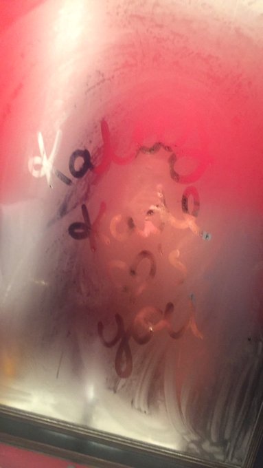 Kk loves ya 😘 https://t.co/mlEd9iWleV