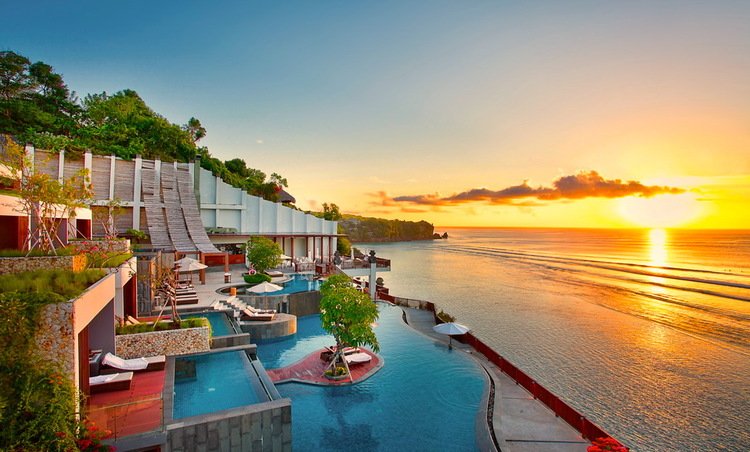 Anantara Hotels on Twitter: "Balinese sunset at Anantara Uluwatu Bali