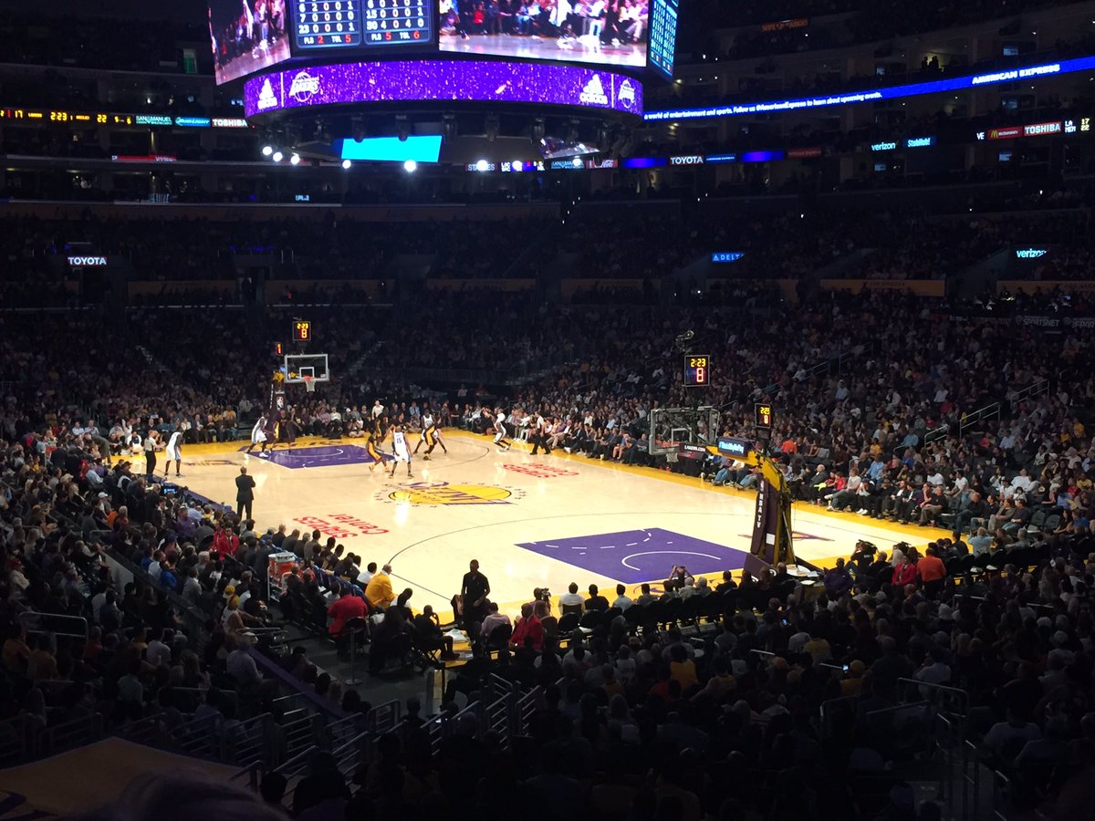 ChefNael's tweet photo. No #blackmamba still a great time and good seats. https://t.co/KYkJzc5y8Y