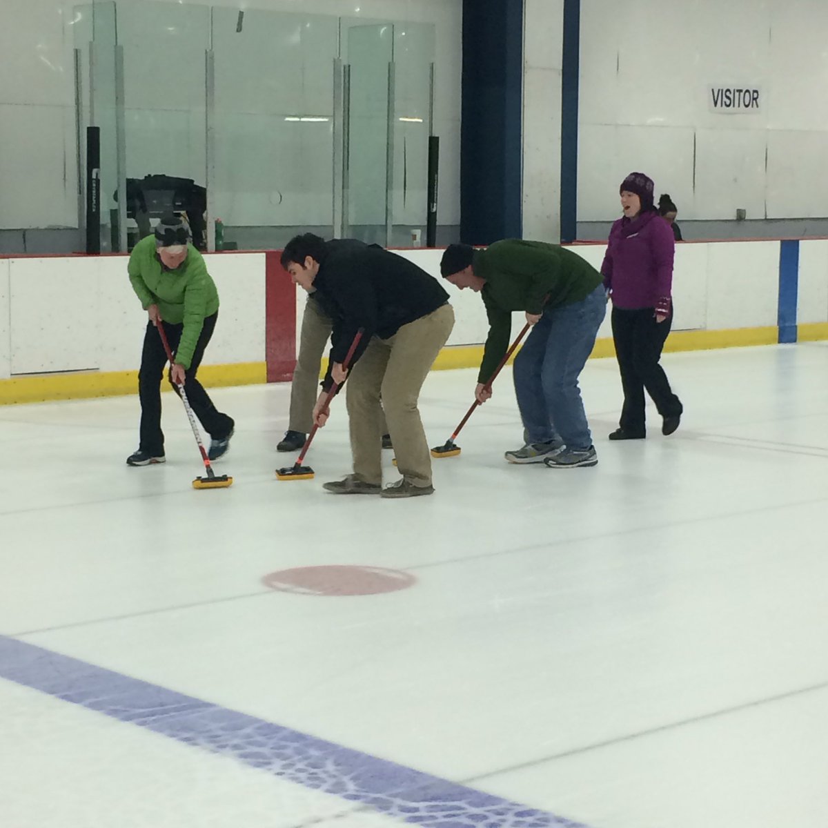 circlecitycurl's tweet photo. We had a blast with our Learn to Curl tonight. If interested check out https://t.co/7tSEJJDNkd #curling https://t.co/X6NItyXmrj