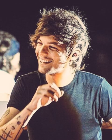 nataly_summerBA's tweet photo. @Louis_Tomlinson #supportTommo
I love you boo-bear π»πΌ https://t.co/SXhj0U85ya