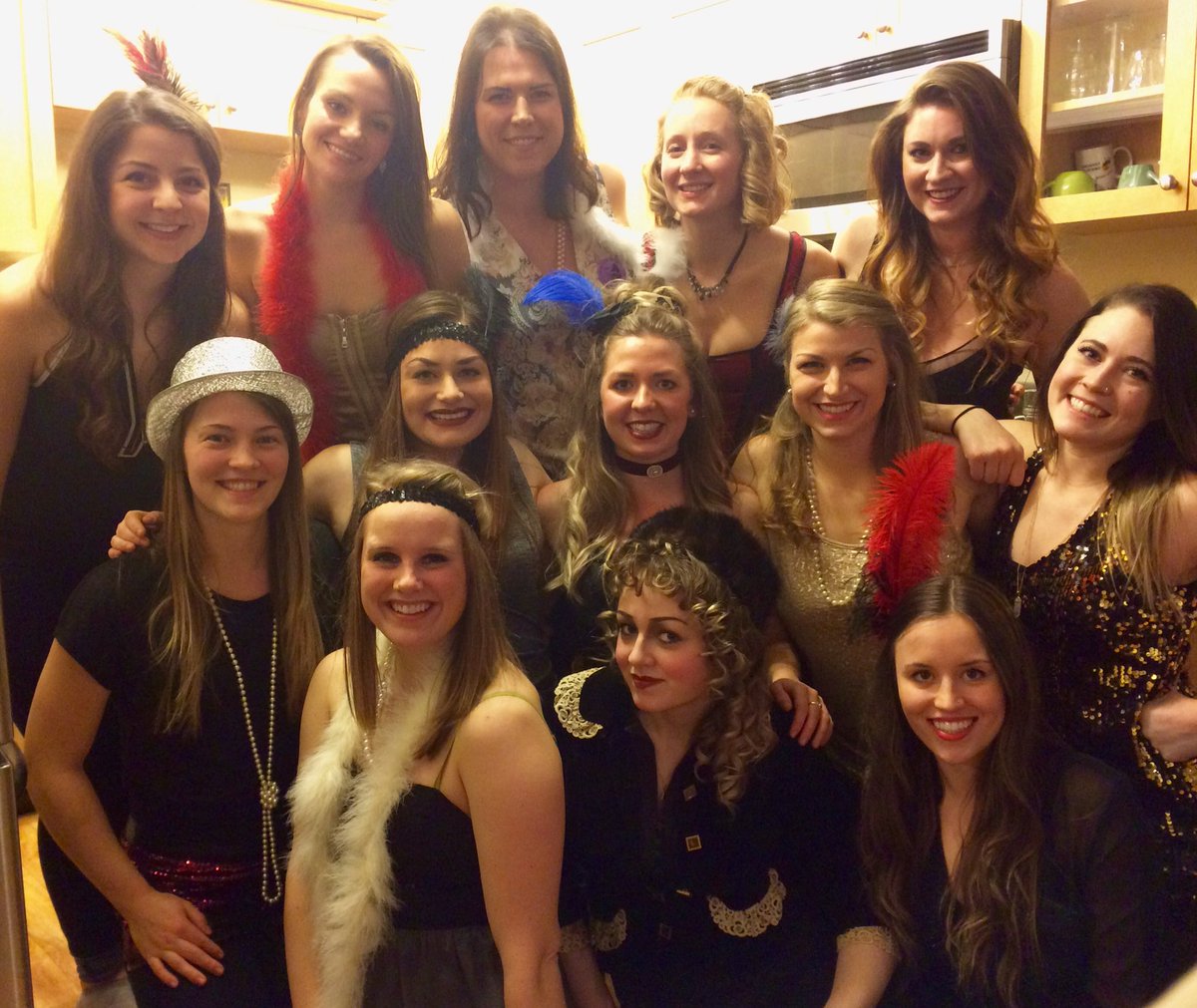 CoralieU's tweet photo. The girls of @YukonRendezvous! @ginabethell @Sarathomp4 @brittanyLP @TackyAki @vajables @madipears #YSR2016 https://t.co/T7utMpTfGF