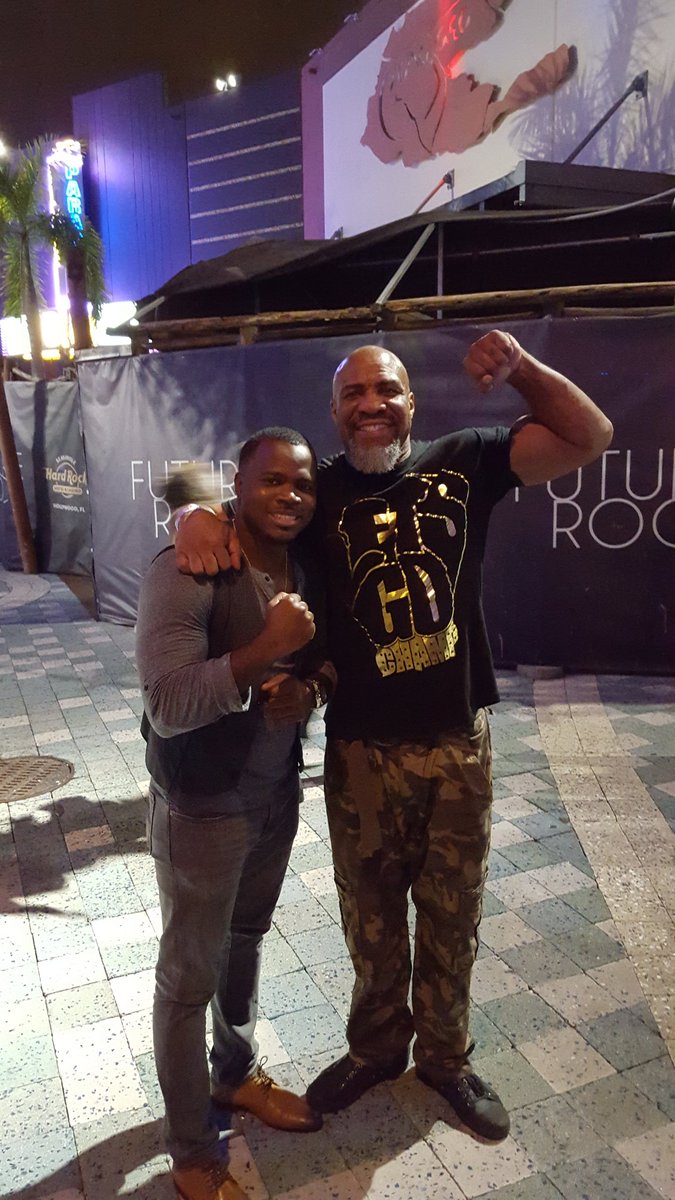 SwampBarFL's tweet photo. #LetsGoChamp https://t.co/uTVFTnVYEt