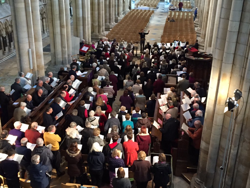 NewPathsMusic's tweet photo. Massed singers being put through their paces by Ashley Grote. https://t.co/iHcTiF0ZK2