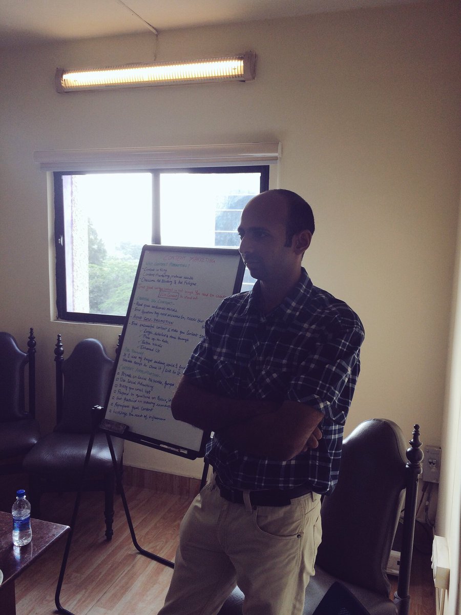 foolopal's tweet image. #DigitalCPC Ur content should solve consumer problems, add value - @r_uttamchandani  #content @socialbeatindia