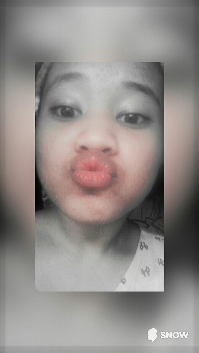 itsqueenesha's tweet photo. 🙉😘😄👅#SNOW https://t.co/bOqVPksty1