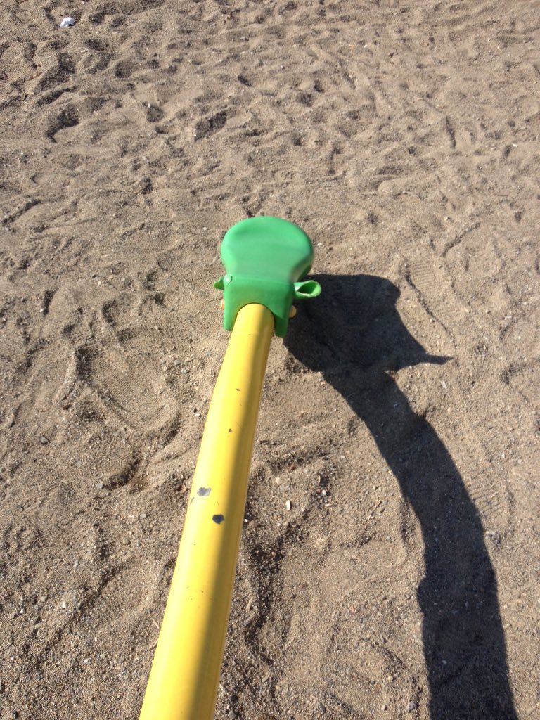 Akçay kordon çocuk parkındaki oyuncakların bakım ve yenilenme zamanı gelmiş başkanım <a href="/KamilSaka/">Kamil SAKA</a> <a href="/EdremitBelediye/">Edremit Belediyesi</a>