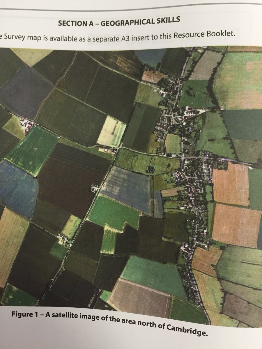 CarletonGeog's tweet photo. What type of settlement is this?? Linear, nucleated or dispersed? @CarletonCHS #getrevising https://t.co/YleH7FHq19