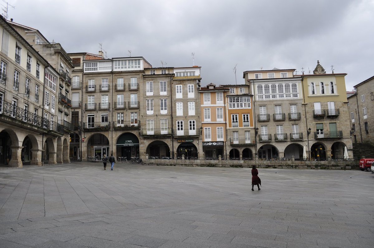 Buenos días y #FelizSabado 
Frío y cielo nublado, la escusa perfecta para ver #Ourense de otro modo
<a href="/ilovegalicia/">I Love Galicia</a>