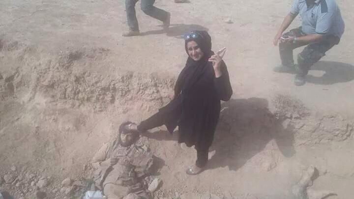 Alawe1978Alawe's tweet photo. @mas40iq نساء اهل السنة تاج على راس كل خائن جبان احتمى في ظل داعش https://t.co/9ncXRrgXHT