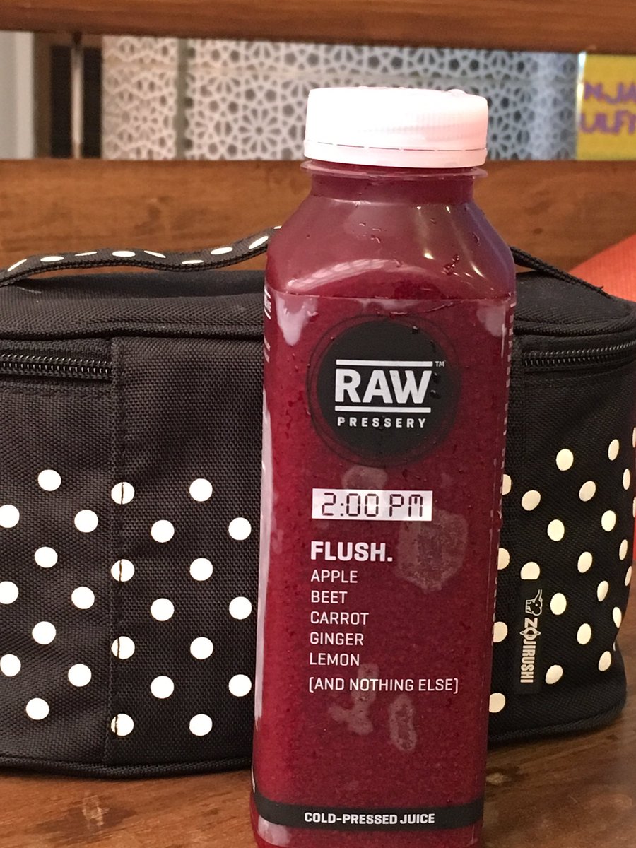 RashmiPutcha's tweet photo. 3rd helping of the day. #NoPreservatives #CleanseDay1 #ColdPressed @RawPressery https://t.co/zdSm6gXjJa