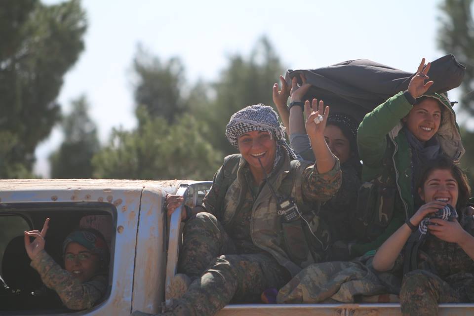 ara267954's tweet photo. First day of #Cease_Fire in Syria, #Tukey has sneaked 3 dozens of #ISIL terrorists #Rojava. Fierce clashes continues https://t.co/YUJh6vjZL0