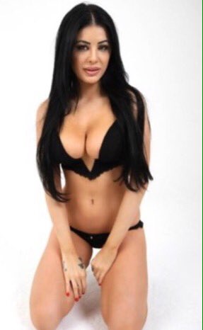 HoweTwinsFans's tweet image. 💎👑 BANG BANG 💎👑 #Baddest #TeamHowe #Gorgeous #UK