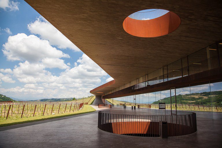 wineworldnews's tweet photo. 5 Of The Best Wineries Worth Traveling For https://t.co/WsvJ4CERjY @TheWineHub @TedNguyen @Winepleasures @winegal57 https://t.co/JEEWhnKkTF