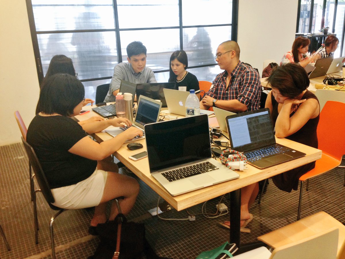 zulhhandyplast's tweet photo. Thanks @thecomalaysia for sponsoring #RailsGirlsKL venue today! https://t.co/lq3e4PAEEA