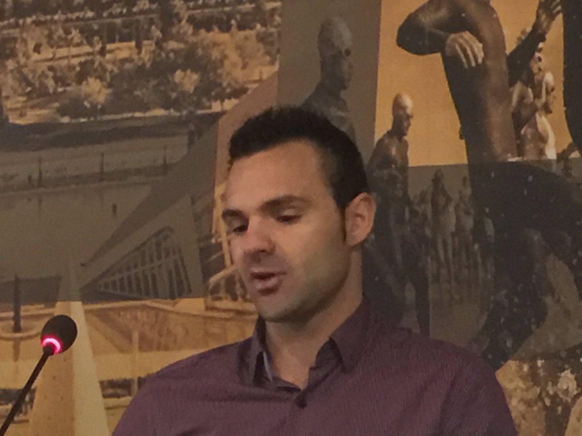 AECODE_Coaching's tweet photo. Santiago Ortuño: relación del equilibrio y rendimiento con el deportista gracias al #Coaching deportivo #aecode16 https://t.co/6K8cT55keL