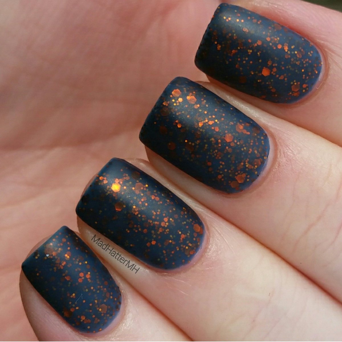 MadHatterMH's tweet photo. https://t.co/Ymwswi7hA2 #crowstoes #notd #npa #indieswatch #indienails #nails #nailpolish #polish #nailsoftheday https://t.co/RH69x0bHZH