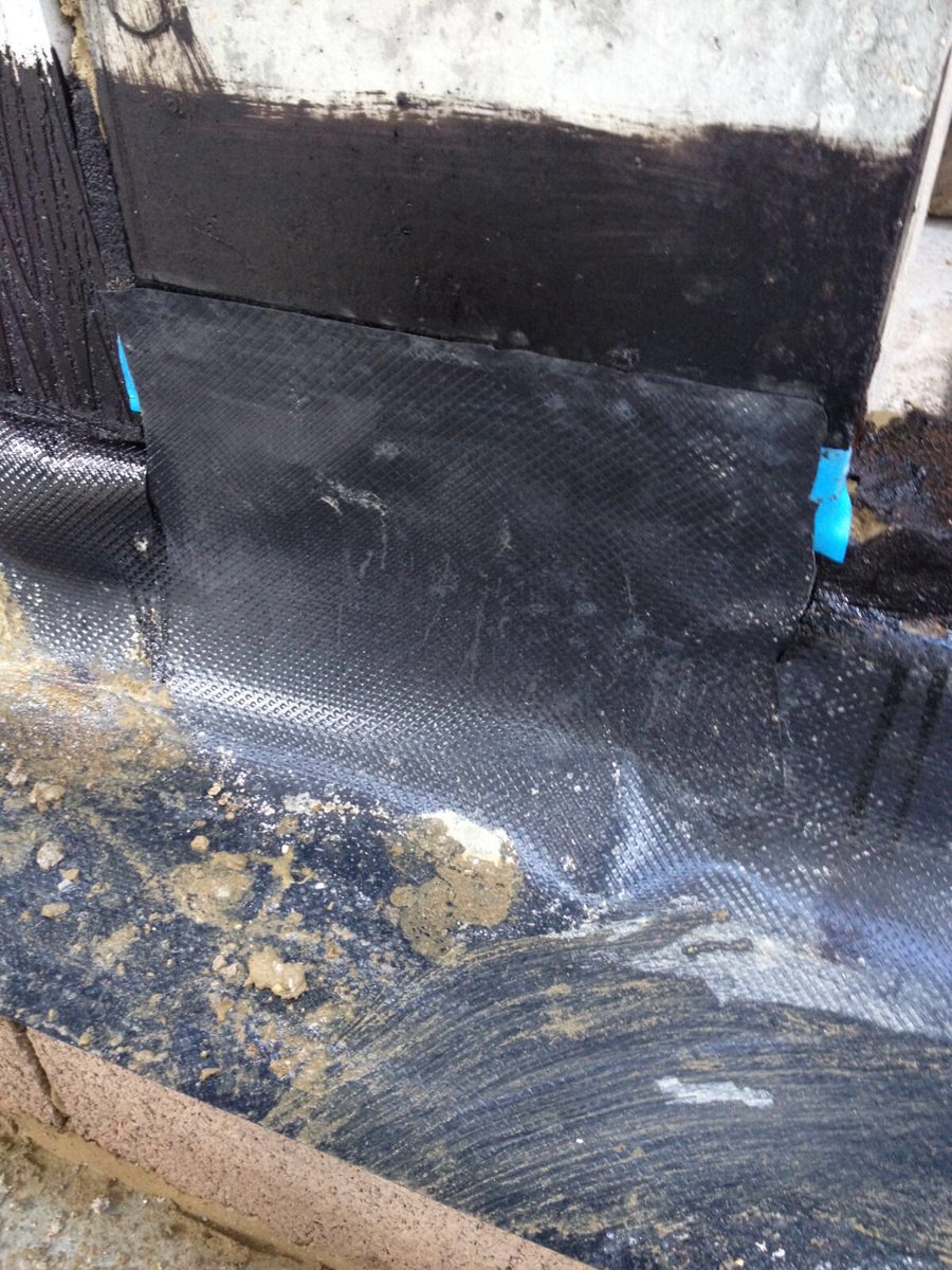 ConceptContract's tweet photo. DPC to concrete columns at our Poole project. https://t.co/QQi10Tl4Jh
