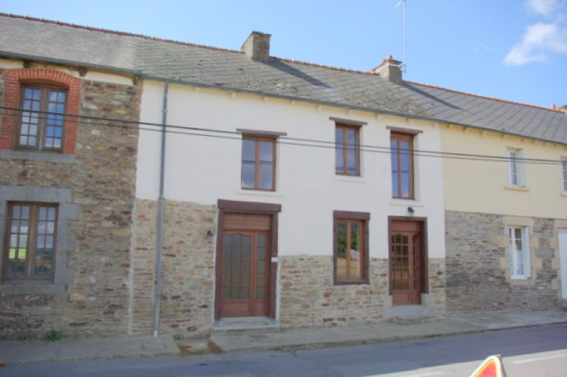 1st4FrenchProp's tweet photo. Property in #EREAC, #Brittany, 39000 euros: Ref: AA-9044L-C; In a peaceful village with… https://t.co/wKsL3nwSC7 https://t.co/cjXd1KE1kA