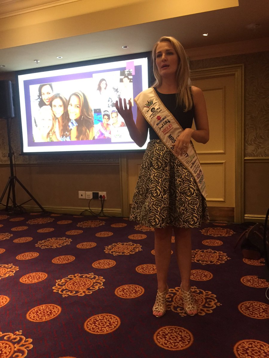 MReddyRibeiro's tweet photo. I ❤️ her @RiandiConradie @MrsSAPageant #MrsSARoadshow https://t.co/aYk7hDYw1U