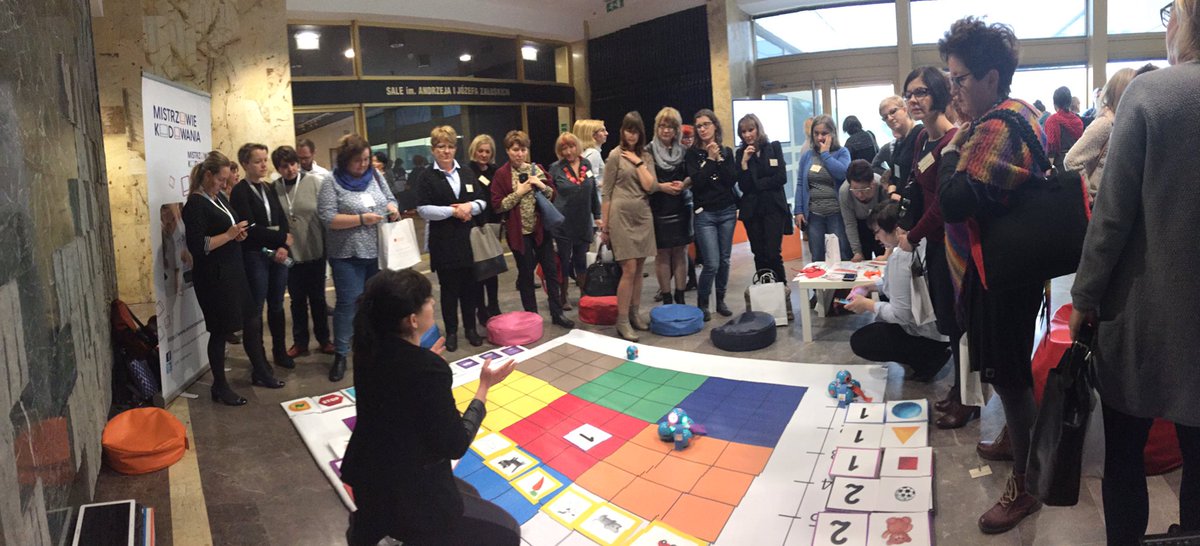 CyfrOFFykONtakt's tweet image. Programming unplugged with #CodingMasters. #educationalmat #playfullearning #Inspiracjewczesnoszkolne @superbelfrzy
