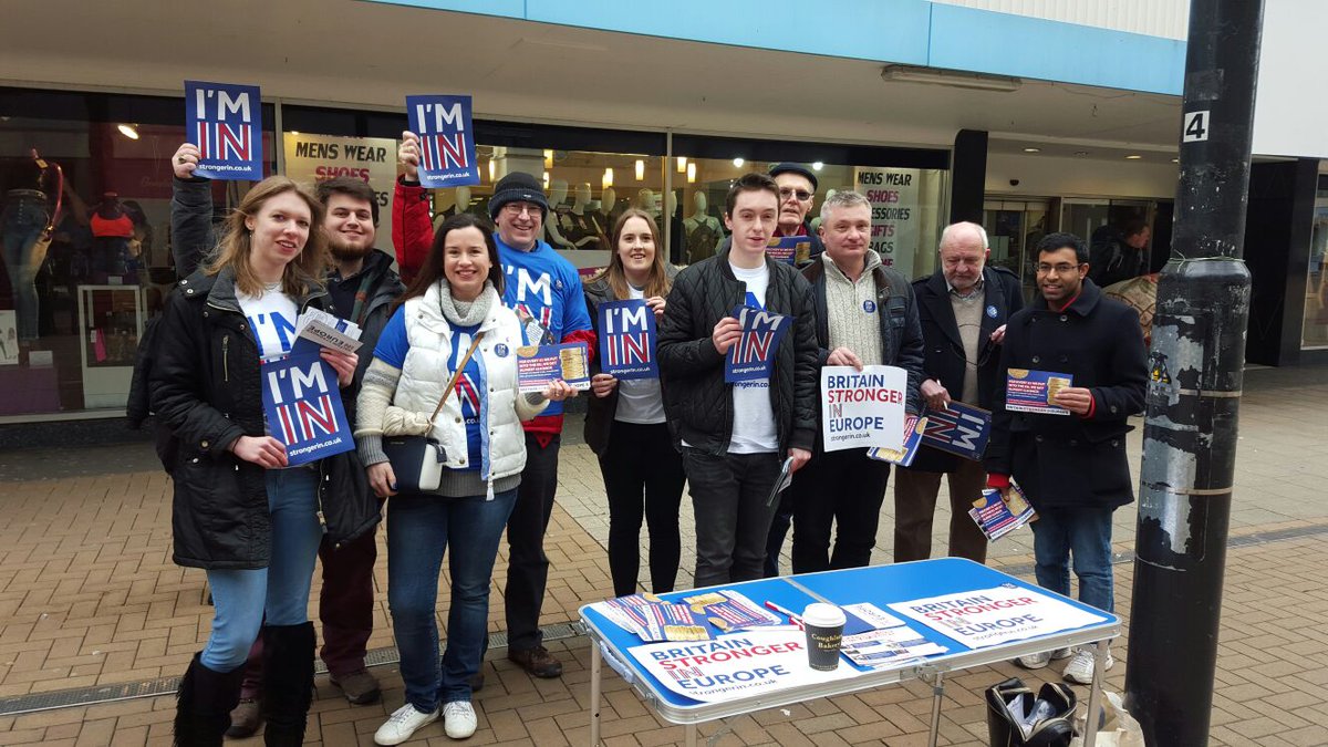 Morning session in #Croydon with lots of volunteers spreading the @StrongerIn message.