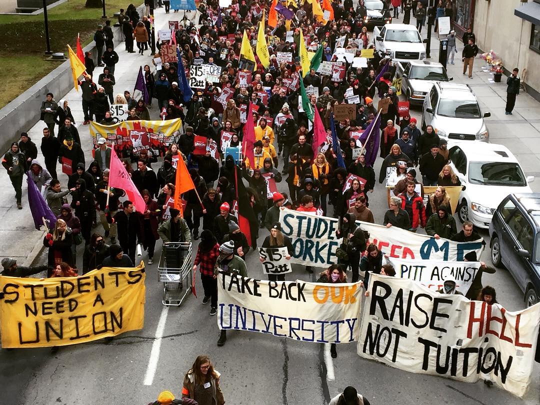 scam_pgh's tweet photo. photo cred to Morgan Currier #TakeBackOurUniversity #ReclaimPitt #FightFor15 #USASPittStop #USAS2016 #PghRising https://t.co/89t07cluYx