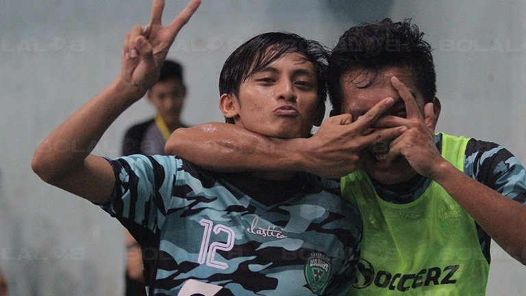 Gaya <a href="/Bambangbayu12/">Bayu Saptaji</a> dan Alfajri selepas laga super big match tadi.. #PFL2016
