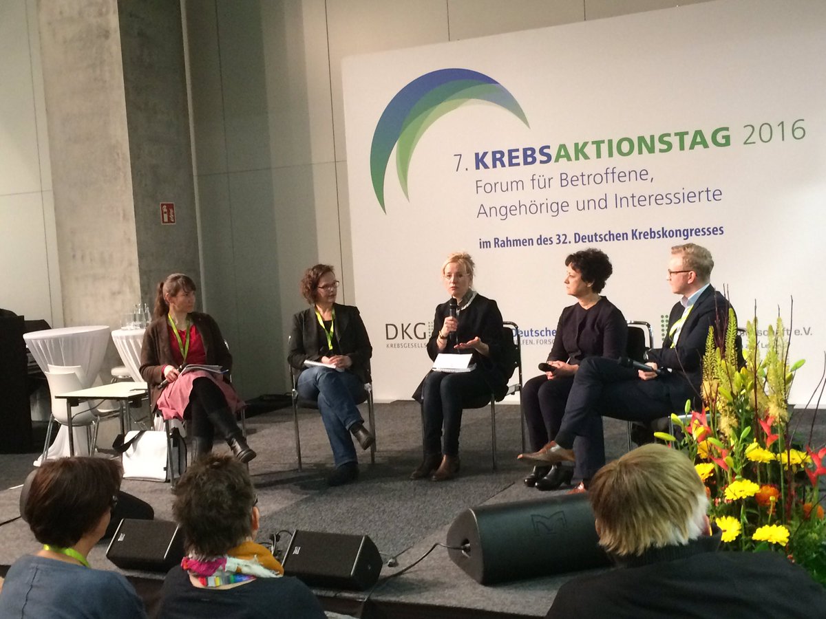 MichaelReiterPR's tweet photo. Wie umgehen mit Gen-basierten Informationen - Prädisposition/Metastasierung; Prävention = Selektivverträge #dkk2016 https://t.co/dbpZ7gZSlr