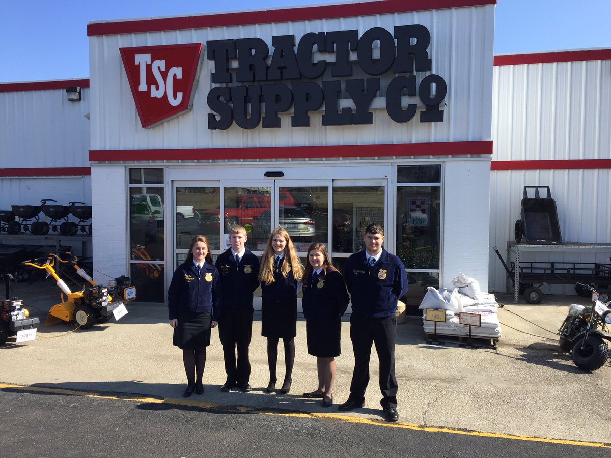 Central Hardin FFA members grilling,grinning,and greeting customers <a href="/TractorSupply/">Tractor Supply</a> Etown <a href="/NationalFFA/">National FFA</a> <a href="/KentuckyFFA/">Kentucky FFA Association</a>