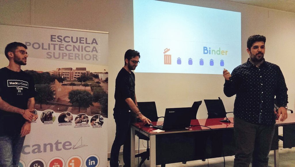 CatedraTEF_UA's tweet photo. Salvemos a los osos polares con @binder_game. Una solución #HackForGood. Suerte equipo! #H4G_ALC https://t.co/vFFcjuDxWU