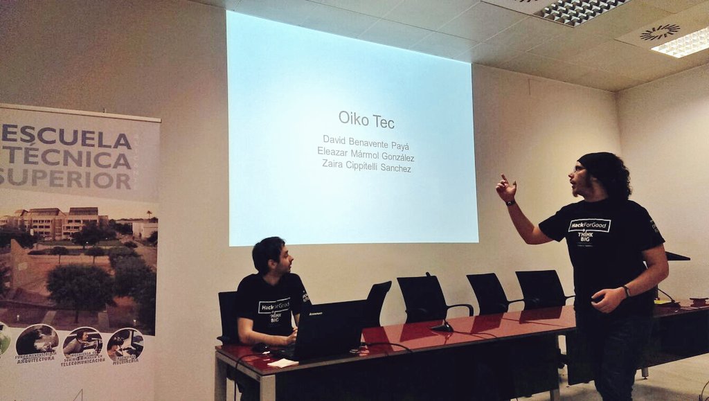CatedraTEF_UA's tweet photo. Eliminando barreras con Oiko Tec. Por un mundo ForGood para personas discapacitadas #HackForGood #H4G_ALC https://t.co/fmACR3bH5b