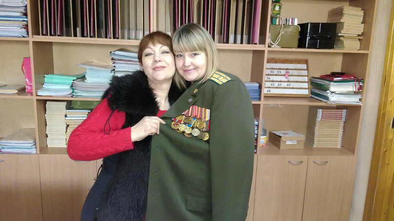 hurricane_tutor's tweet photo. мужчин в команде нет, а парадный китель есть #конкурс2 https://t.co/18yQFFSANh