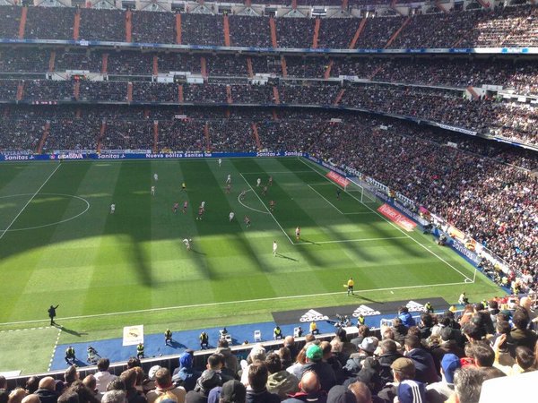 RMCFStats's tweet photo. ada 79 436  orang yg menyaksikan langsung pertandingan di Santiago Bernabeu https://t.co/ONZvdBaNFN