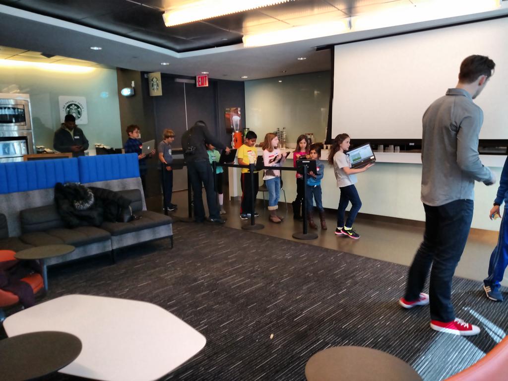 baza11215's tweet photo. Let the presentations begin #coderdojonyc https://t.co/F3qCipztsV