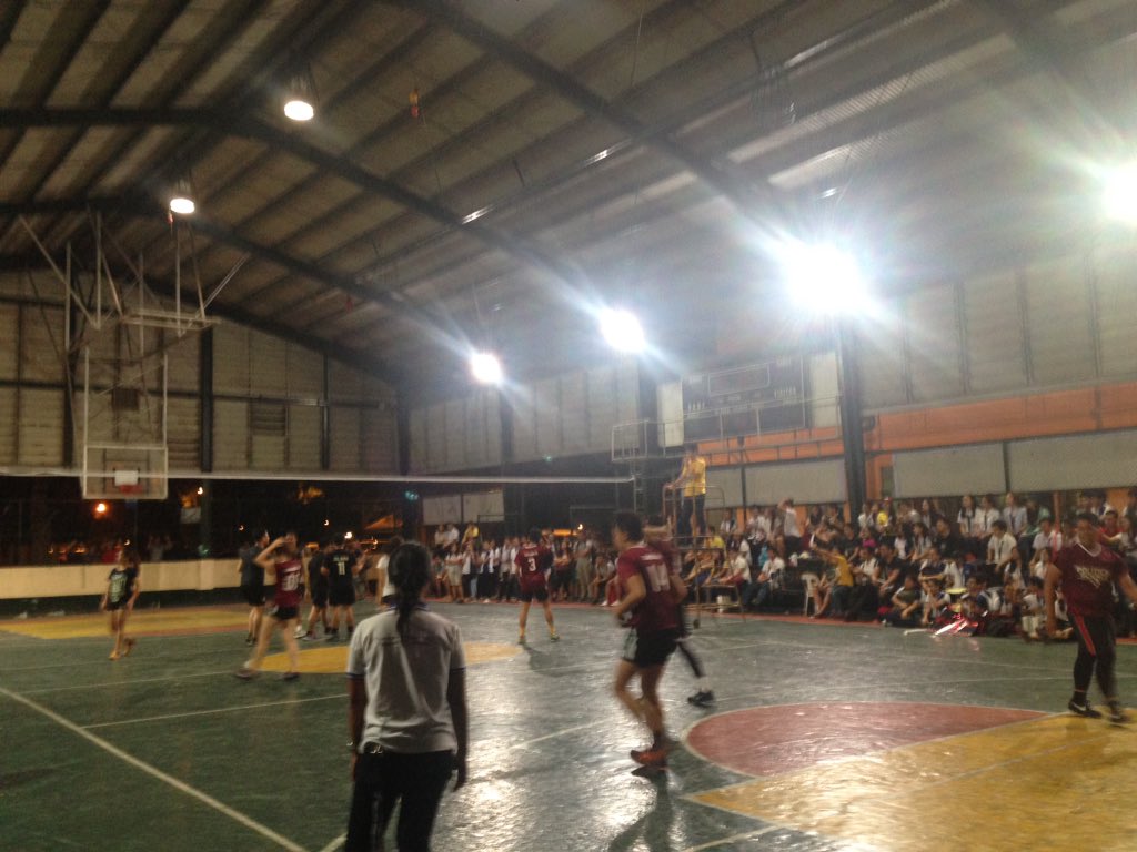 ust_absc's tweet photo. The Arcade: Sportsfest Volleyball Finals now happening at the P. Noval court!
CA vs Pol Sci
#TheArcade2016 https://t.co/HThytURtPQ