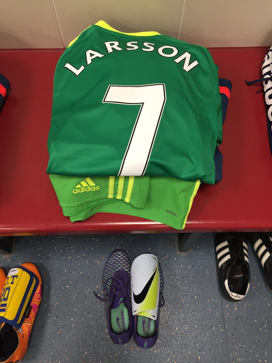 SunderlandAFC's tweet photo. TRIO RETURN: Kaboul, Kirchhofff and Larsson, who hasn't played since November, are on the bench. #WHUSUN https://t.co/uEXaLgNFYo