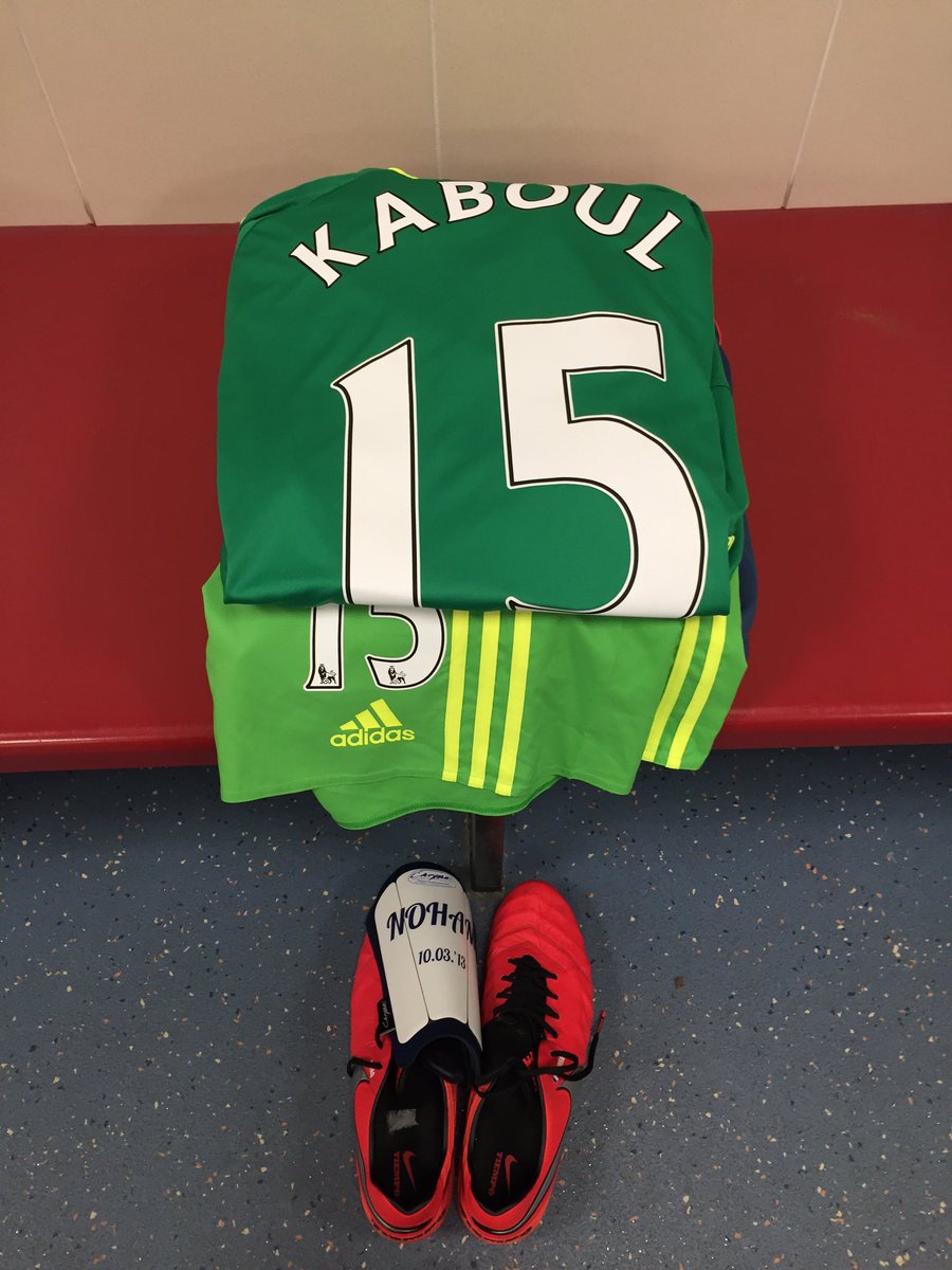 SunderlandAFC's tweet photo. TRIO RETURN: Kaboul, Kirchhofff and Larsson, who hasn't played since November, are on the bench. #WHUSUN https://t.co/uEXaLgNFYo